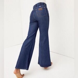NWT Wrangler x Free People Wanderer 622 High Rise Flare Indigood Size 26 × 34
